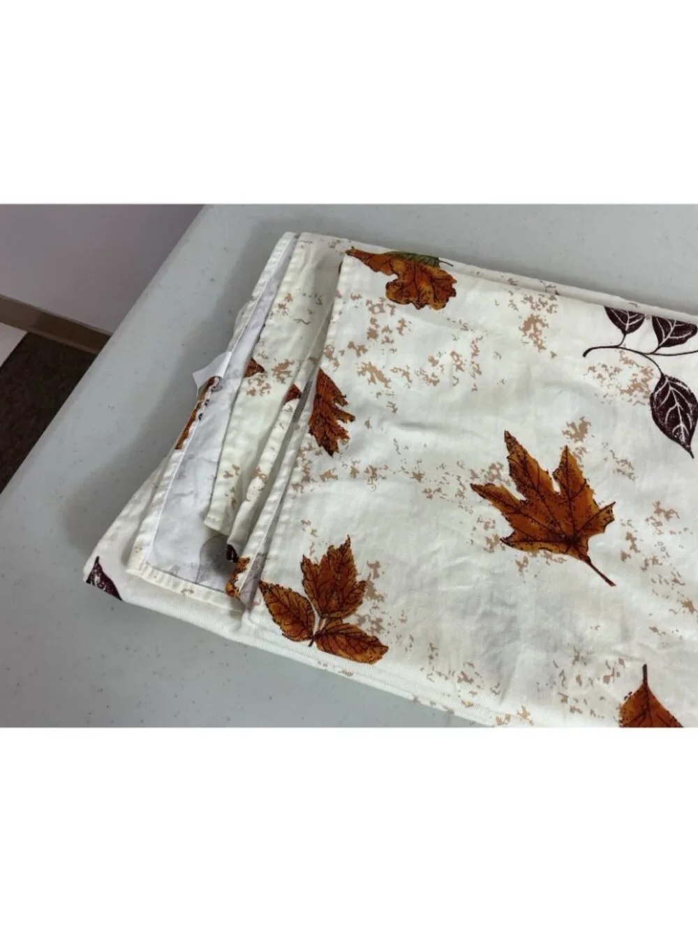 Large Fall Foliage Tablecloth Floral Brown Leaves
